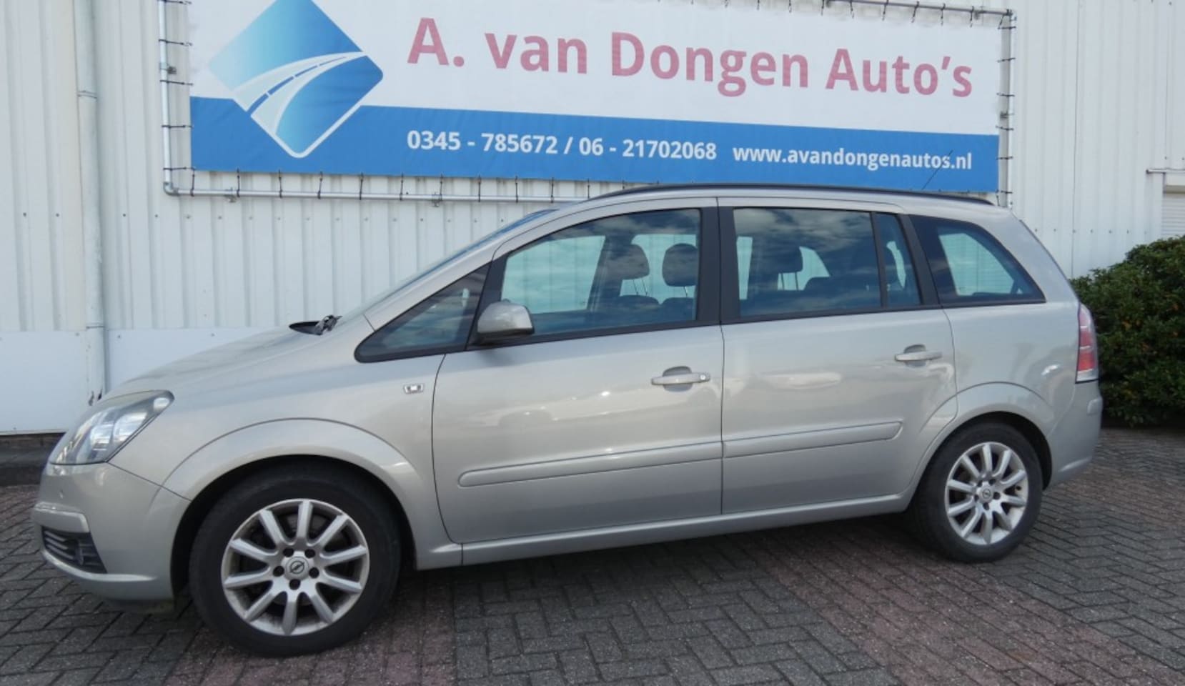 Opel Zafira - 2.2 TEMPTATION Automaat,7Pers,Clima,Cruise,PDC - AutoWereld.nl