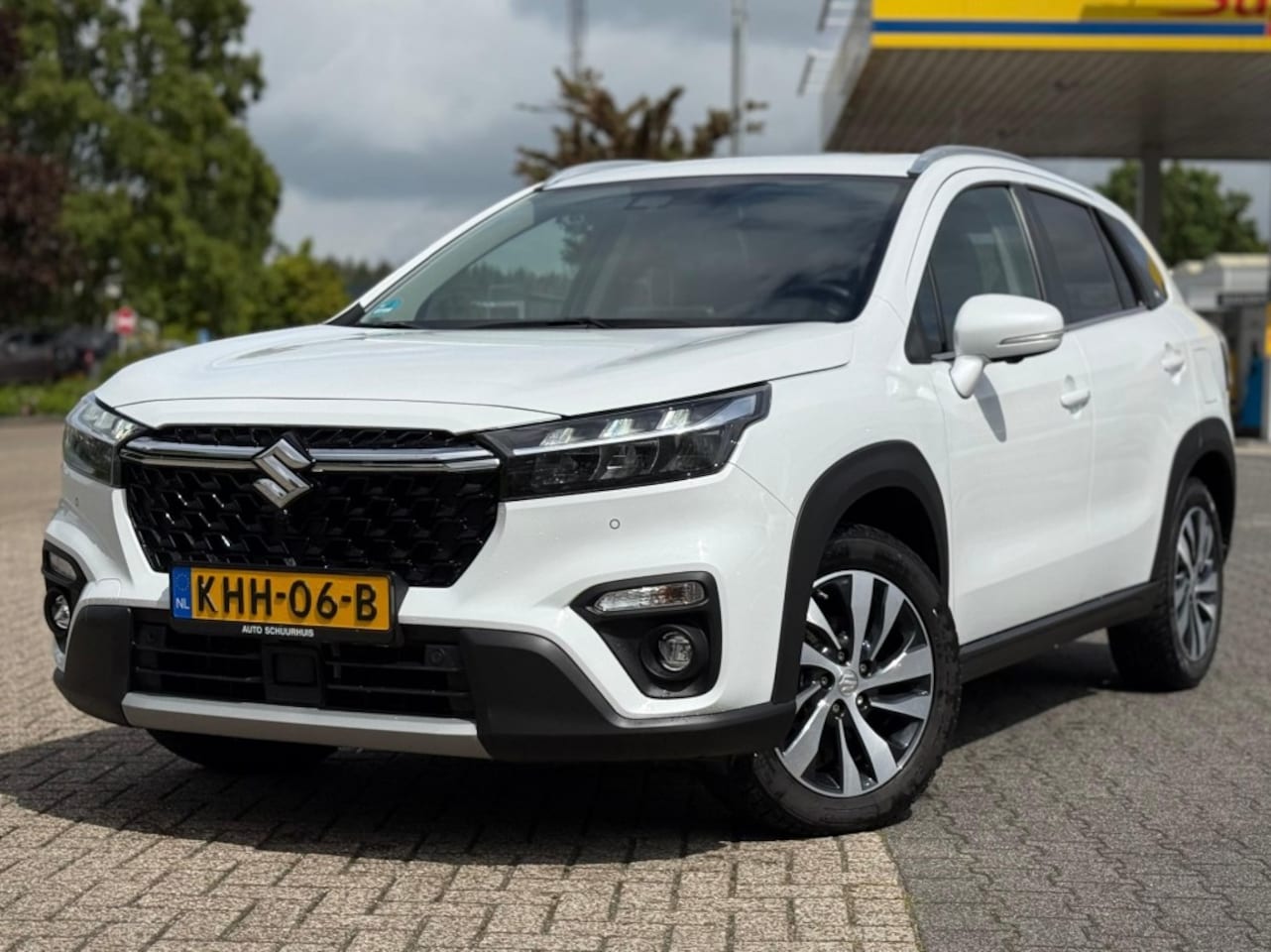 Suzuki S-Cross - 1.5 HYBRID STYLE A/T PANO CARPLAY 360 CAMERA ADD. CRUISE - AutoWereld.nl