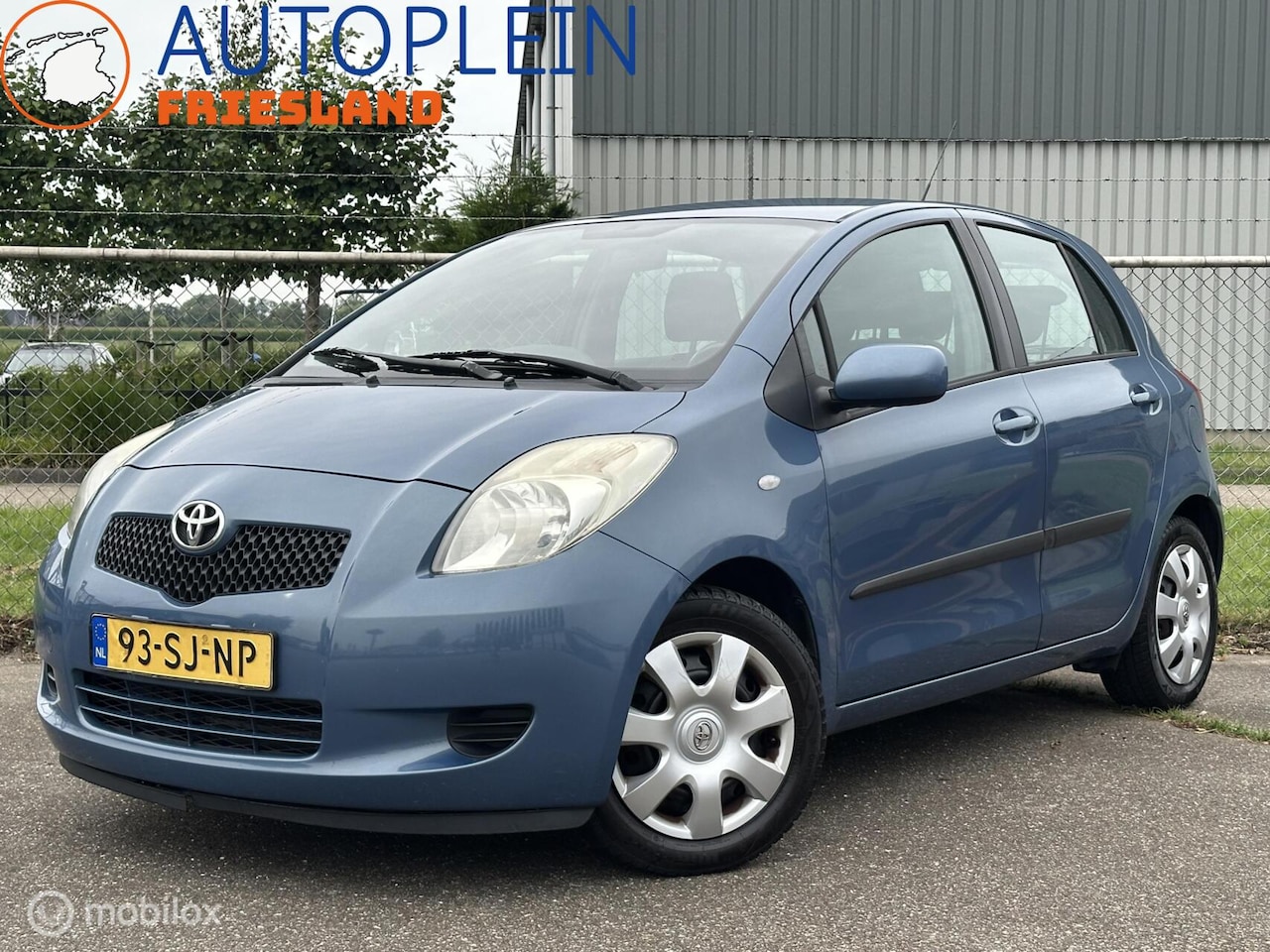 Toyota Yaris - 1.3 VVTi Sol|APK 3/27|Airco|Trekhaak|5DRS - AutoWereld.nl