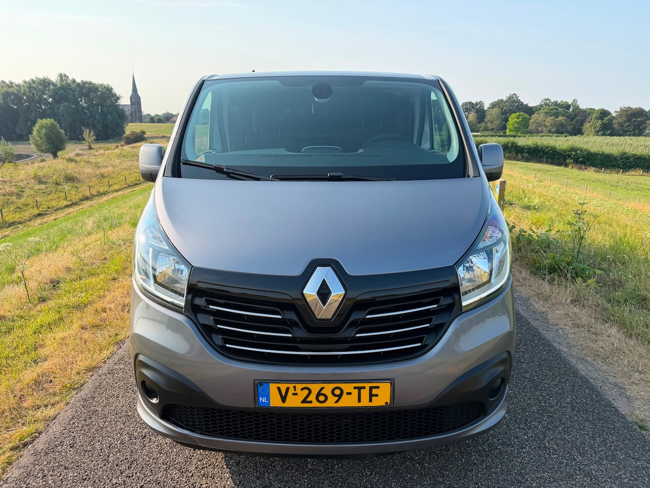 Renault Trafic - 1.6 dCi T29 L2H1 DC Comfort Energy Airco Cruise Trekhaak Navi - AutoWereld.nl