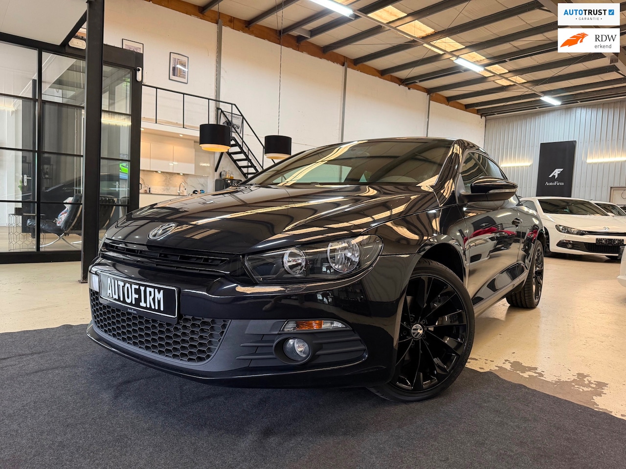 Volkswagen Scirocco - 1.4 TSI 122 PK Dealer onderhouden Navigatie Parkeersensoren Stoelverwarming - AutoWereld.nl