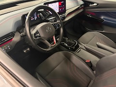 Volkswagen ID.4 - GTX 4Motion Warmtepomp / Panoramadak / 360camera / Trekhaak