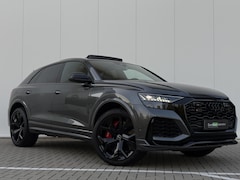 Audi Q8 - 4.0 TFSI RS Q8 quattro | 726 PK | KERAMISCHE REMMEN | DAYTONA GREY | PANO | CARBON | BTW