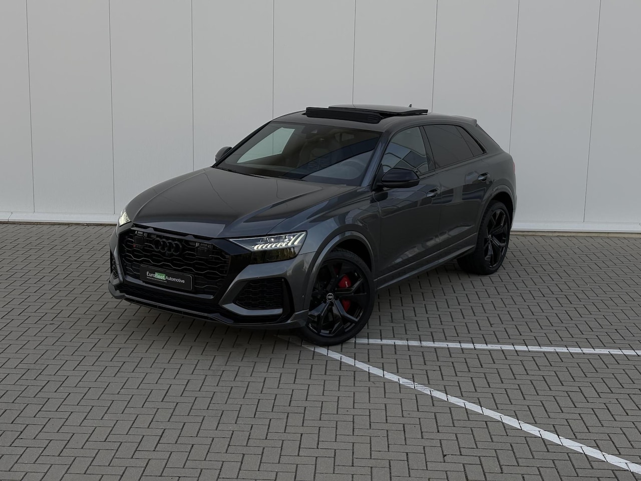 Audi Q8 - 4.0 TFSI RS Q8 quattro | 726 PK | KERAMISCHE REMMEN | DAYTONA GREY | PANO | CARBON | BTW