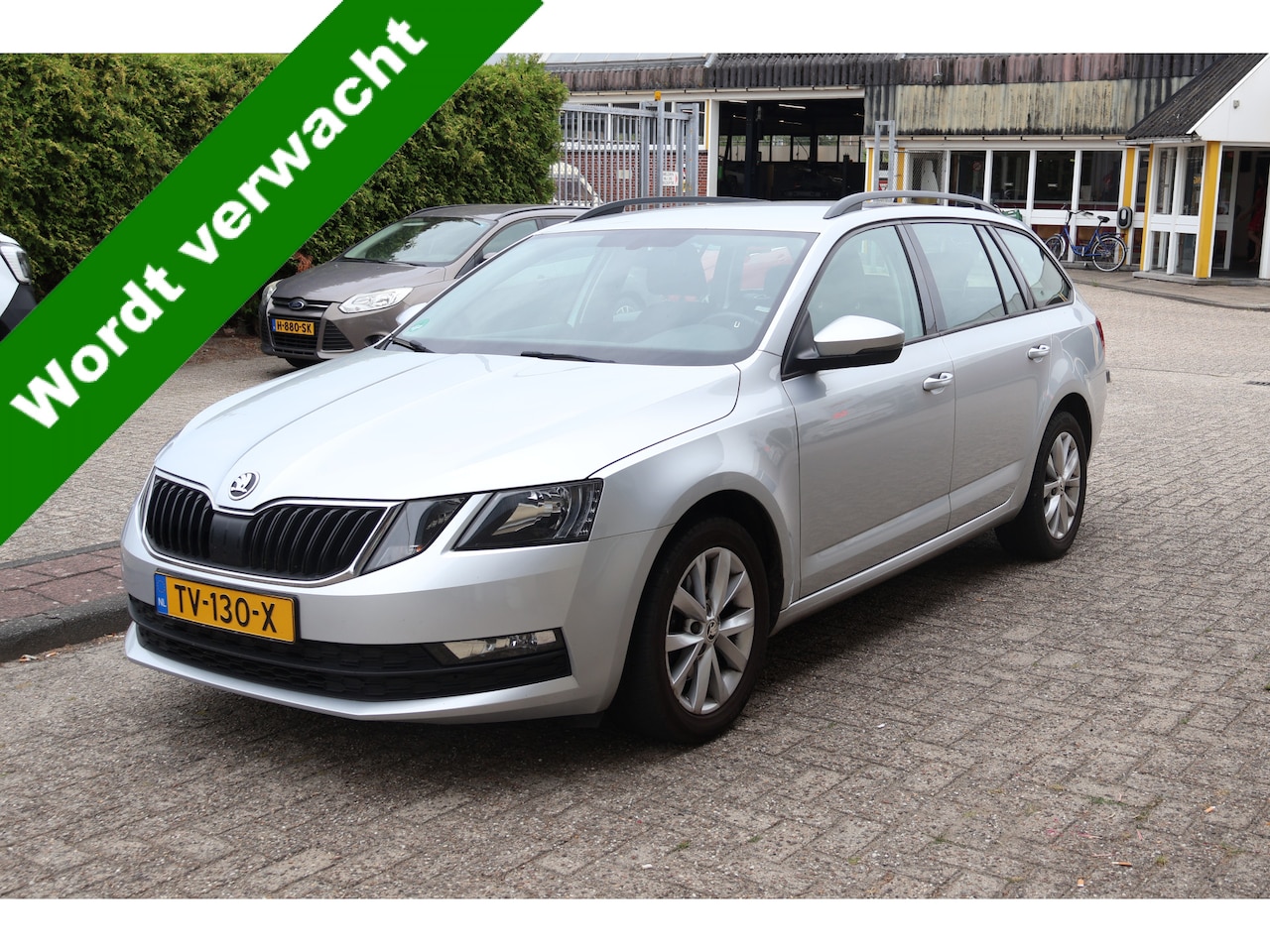 Skoda Octavia Combi - 1.0 TSI Greent. Amb. Busn. / NL-Auto / Clima / 2e eigen. / Navi / Cruise - AutoWereld.nl