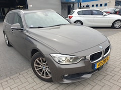 BMW 3-serie Touring - 320i High Executive