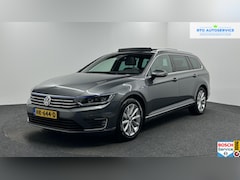 Volkswagen Passat Variant - 1.4 TSI GTE Highline PANO TREKHAAK NAVI CRUISE
