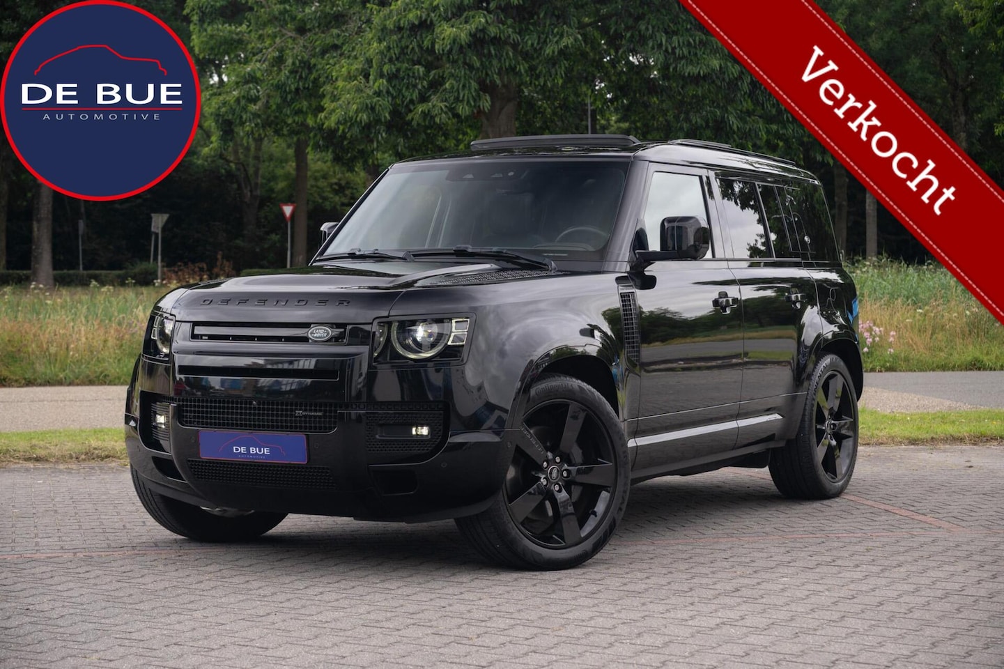 Land Rover Defender 110 - 2.0 P400e X-Dynamic HSE Edition|1 Eigenaar|Org NL NAP|Panoramadak|Trekhaak|Luchtvering|Car - AutoWereld.nl