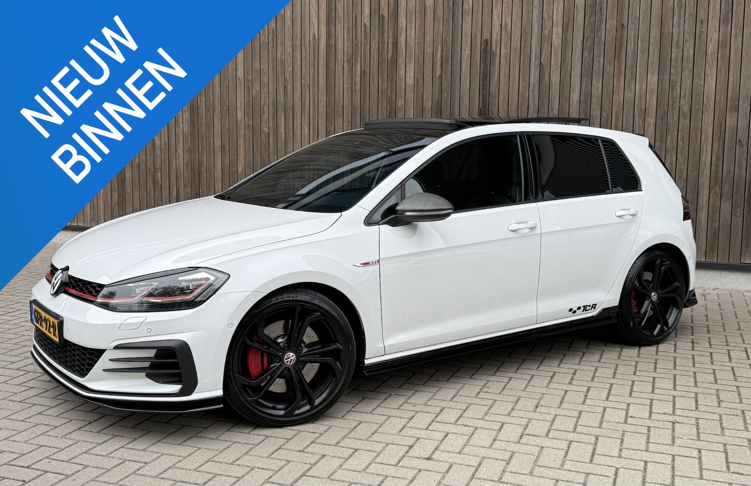 Volkswagen Golf - 2.0 TSI GTI TCR PANO | ACC | DCC | 19 INCH |VIRTUAL COCKPIT | ALCANTARA | CAMERA - AutoWereld.nl