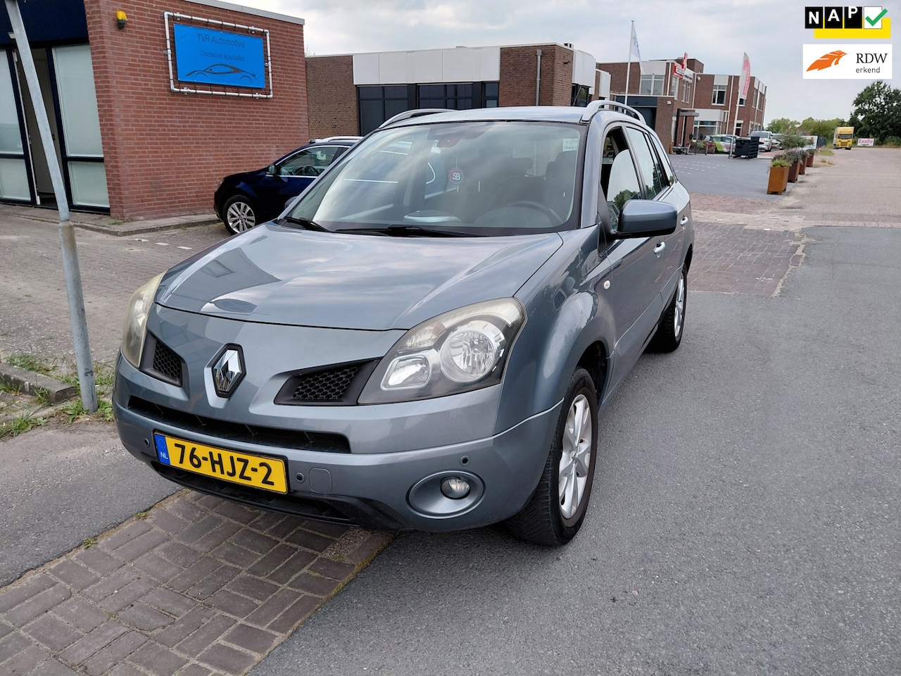 Renault Koleos - 2.5 Dynamique Pack Lage km stand vele opties - AutoWereld.nl
