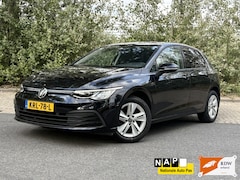 Volkswagen Golf - 1.0 TSI Life Bns / 2 jaar APK / Probleemloos