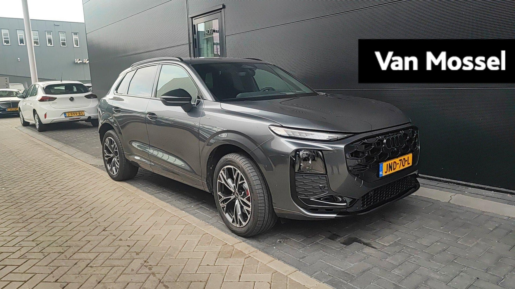 Audi Q3 - 1.5 e-hybrid S edition 272 PK - AutoWereld.nl