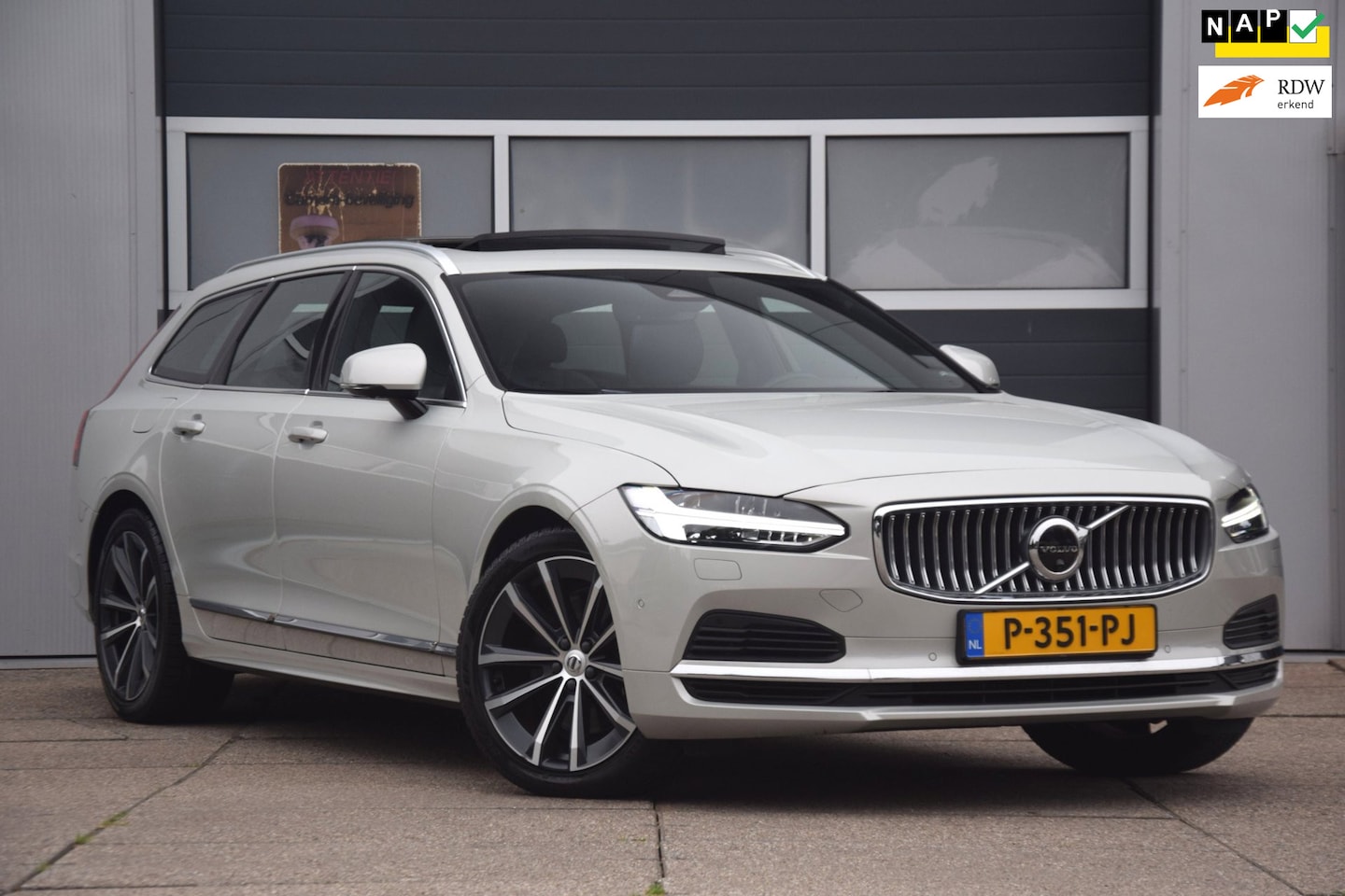 Volvo V90 - 2.0 T6 AWD Inscription 8.284 EURO EXTRA OPTIES!! PANORAMADAK/HARMAN KARDON/MEMORY SEATS ET - AutoWereld.nl