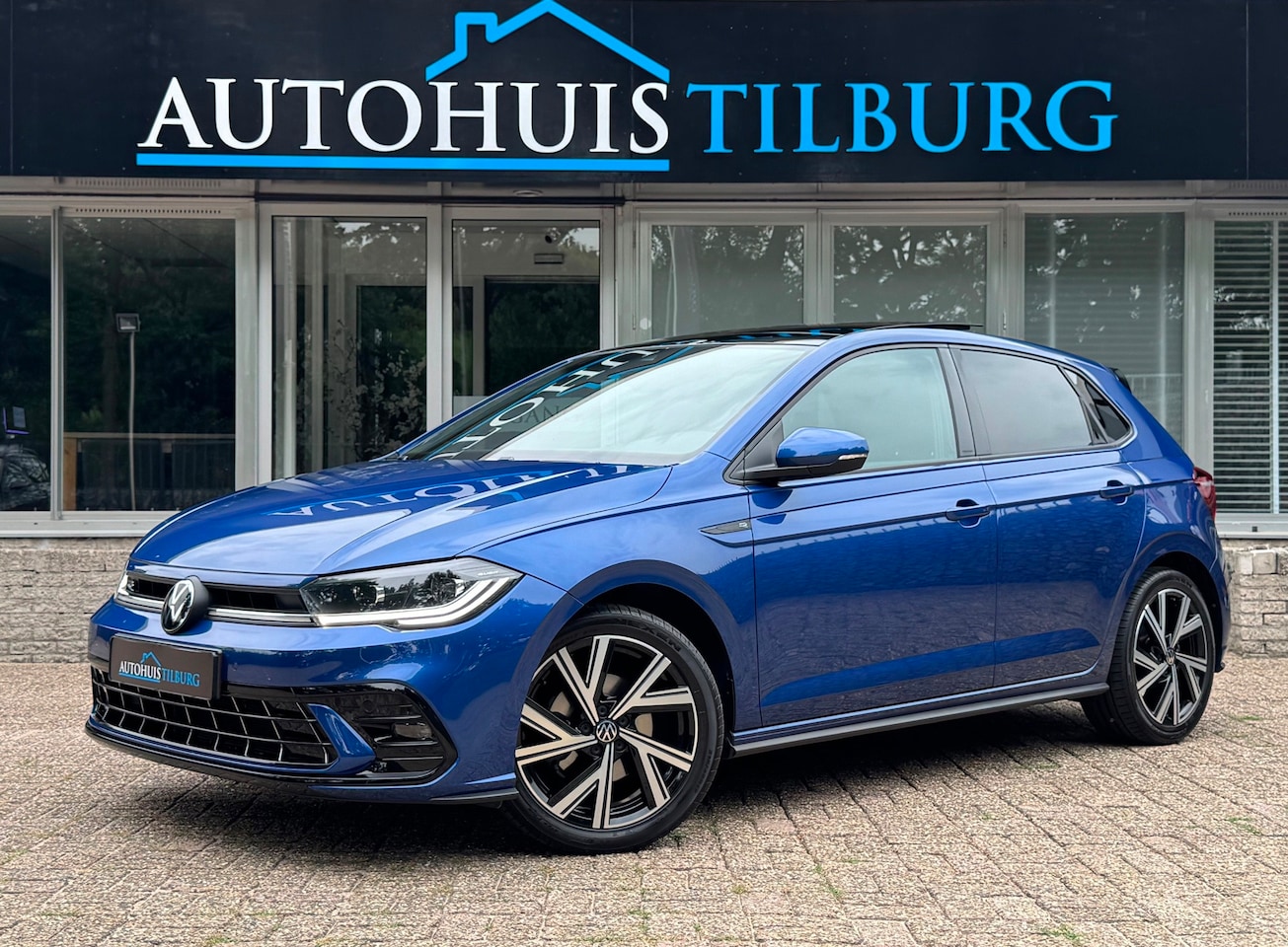 Volkswagen Polo - 1.0 TSI R-Line 2x R-Line DSG Pano IQ ACC - AutoWereld.nl