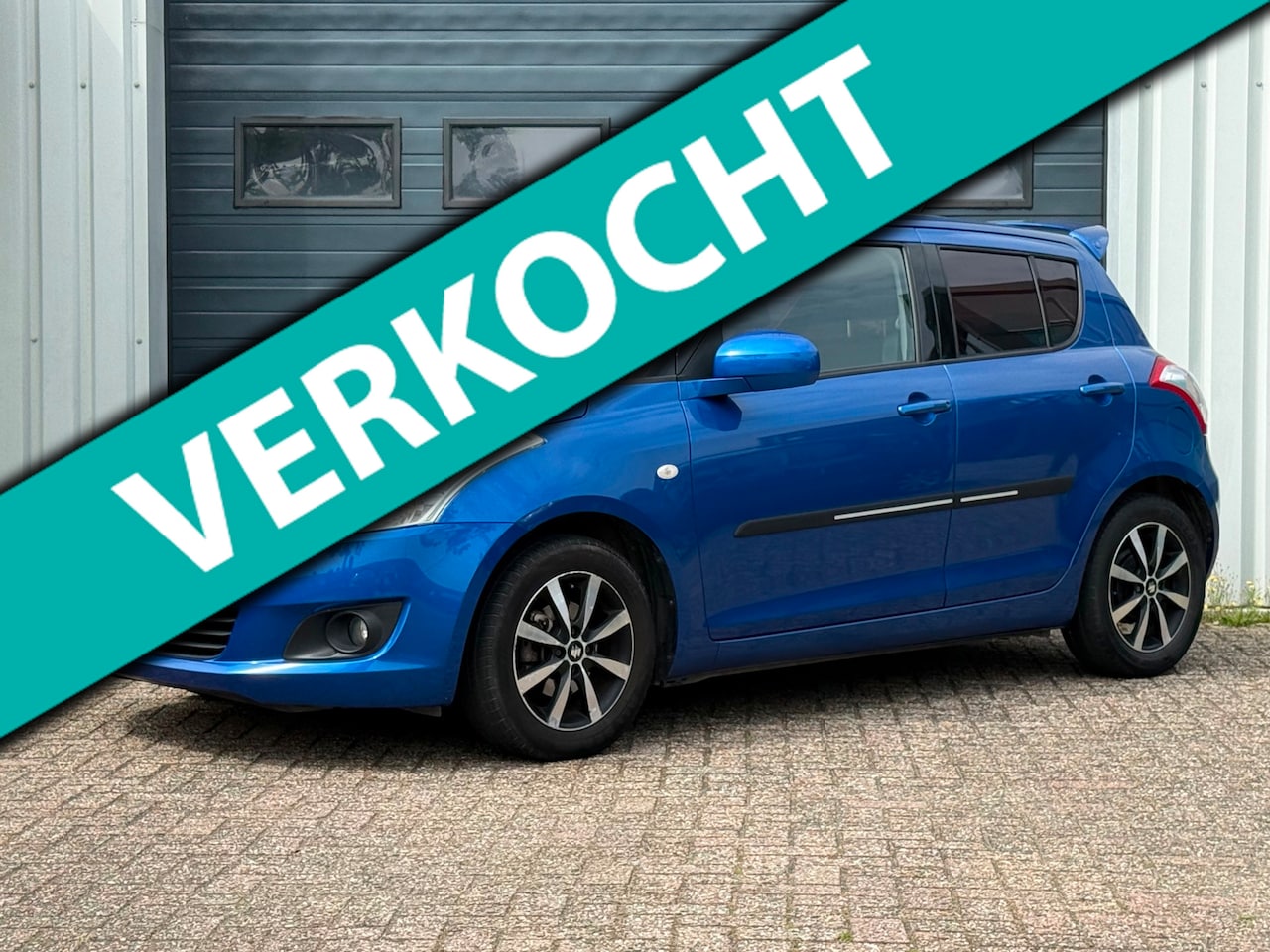Suzuki Swift - 1.2 Comfort EASSS CARPLAY / AIRCO / PDC - AutoWereld.nl