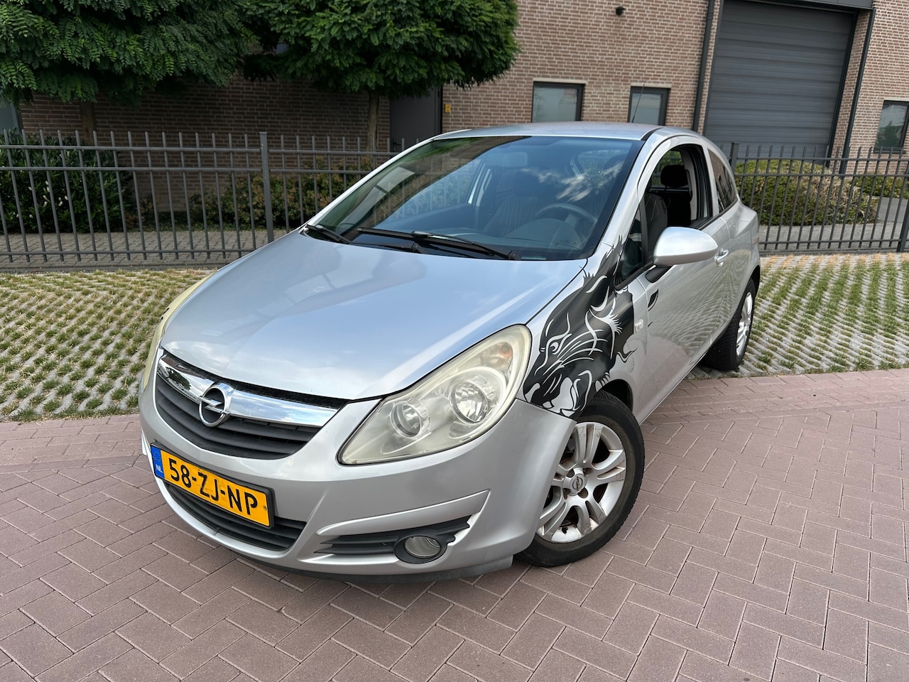 Opel Corsa - SEMI AUTOMAAT MET AIRCO & APK TOT 31-05-2027! - AutoWereld.nl