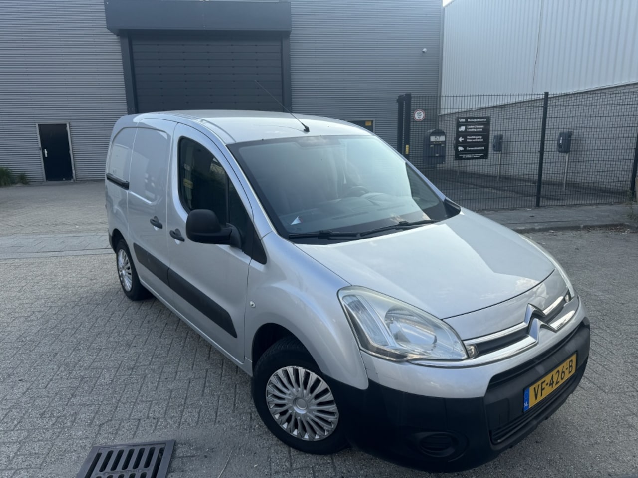 Citroën Berlingo - 1.6 HDI Facelift Airco Cruise Bluetooth Netjes - AutoWereld.nl