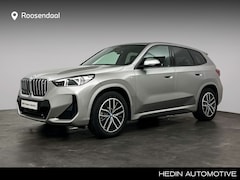 BMW iX1 - xDrive30 Launch Edition 67 kWh M-Sport | Trekhaak | Head Up Display | Comfort Access | Dri