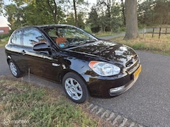 Hyundai Accent - 1.4i Dynamic airco