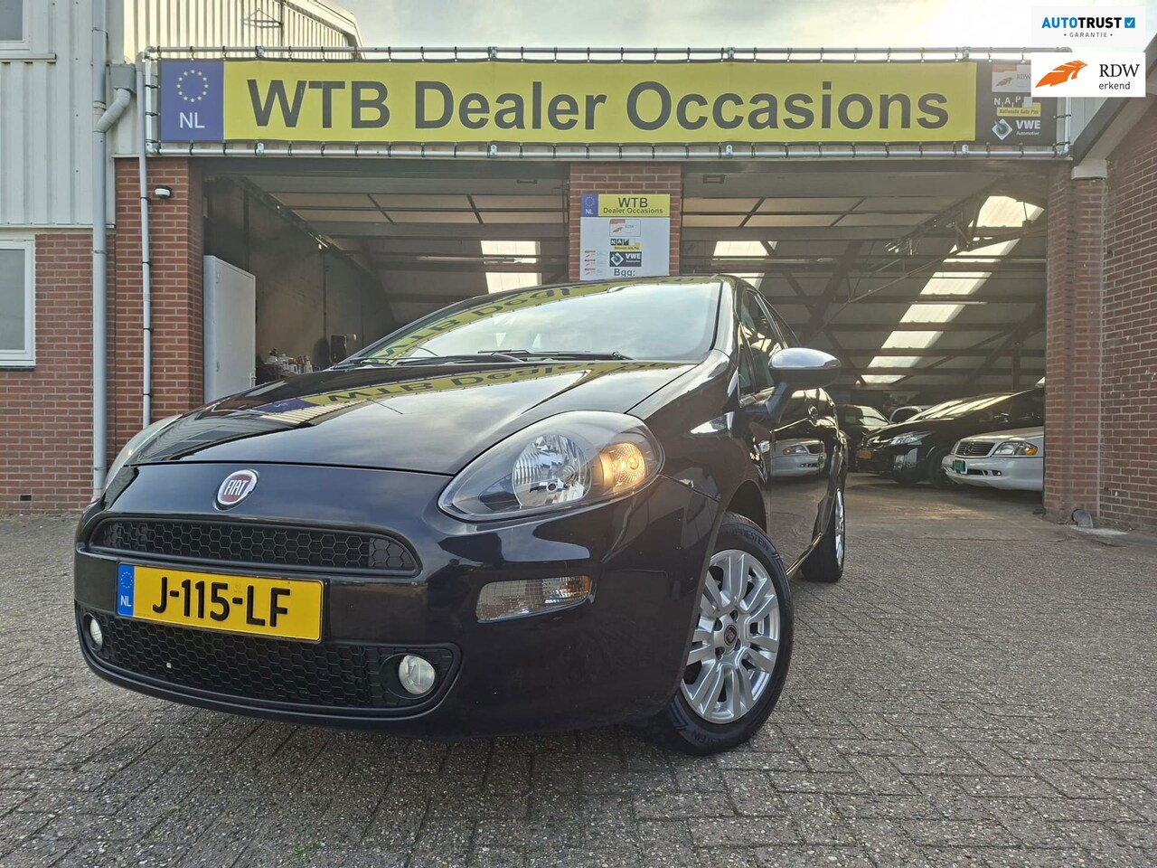 Fiat Punto Evo - 1.4 Edizione Cool 1.4 EdizioneCool, 1eEig, Trekhaak, Dealer oh, 5-deurs, extra set wielen/banden - AutoWereld.nl