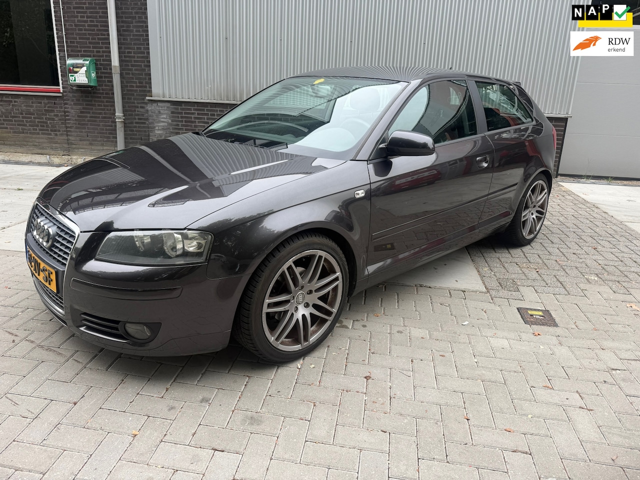 Audi A3 - 1.6 Attraction Pro Line Business NAVI - AutoWereld.nl