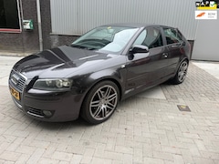 Audi A3 - 1.6 Attraction Pro Line Business NAVI