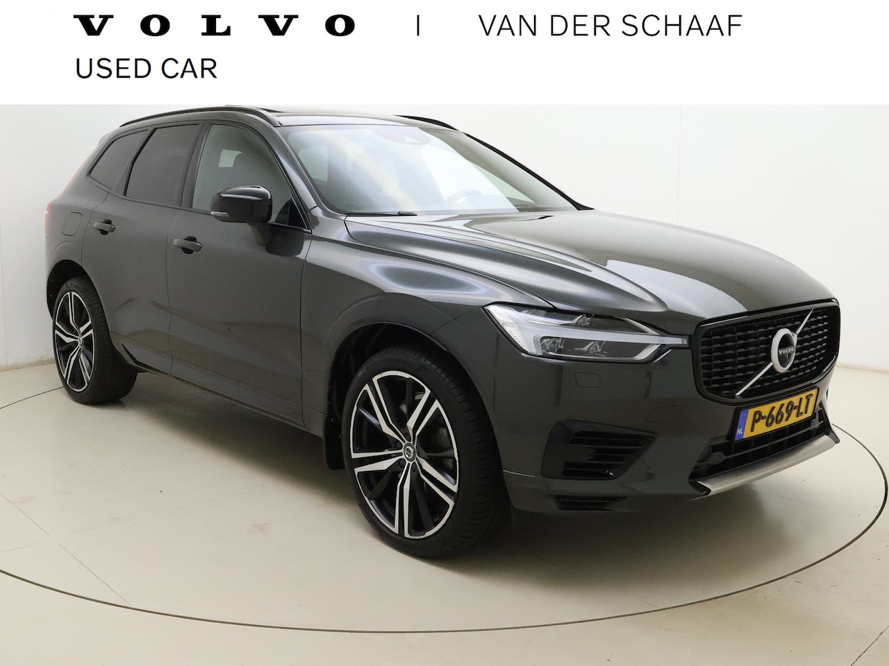 Volvo XC60 - T8 390pk AWD R-Design / Panorama dak / Stoelventilatie / HUD / Harman en kardon audio / - AutoWereld.nl