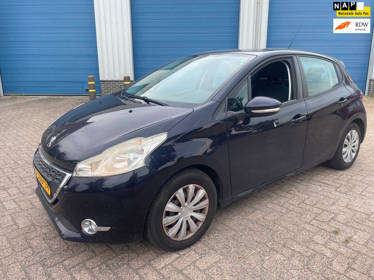 Peugeot 208 - 1.0 VTi Blue Lease|Bj 2013|Airco|5 drs|Motor probleem - AutoWereld.nl