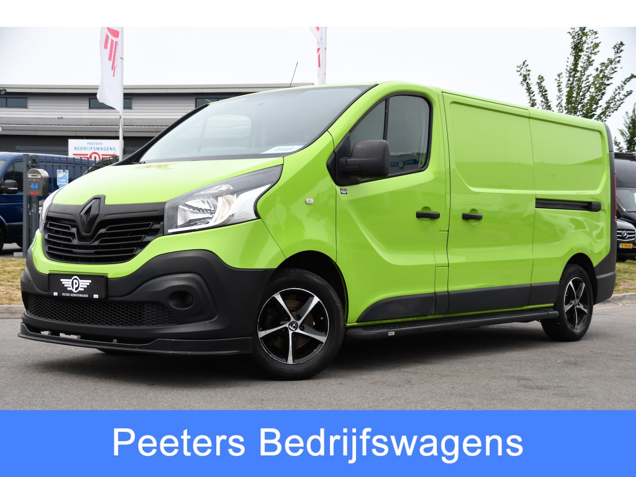 Renault Trafic - 1.6 dCi T29 L2H1 Edition Cruise, Airco, 2 x Schuifdeur, 125pk, Sensoren, Trekhaak, Radio, - AutoWereld.nl