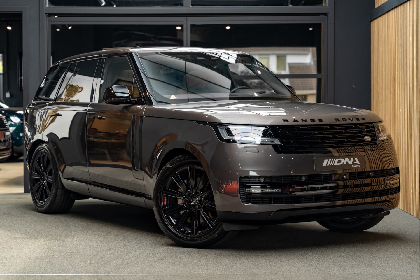 Land Rover Range Rover - Land Rover P400 HSE Pano 3.0 P400 HSE MHEV Pano Pack - AutoWereld.nl