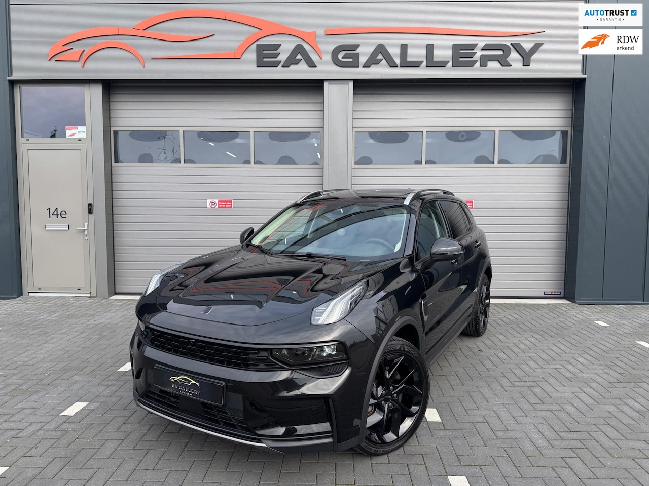 Lynk & Co 01 - Bomvol Black Edition 261PK 360°Camera Zwarte Hemel - AutoWereld.nl