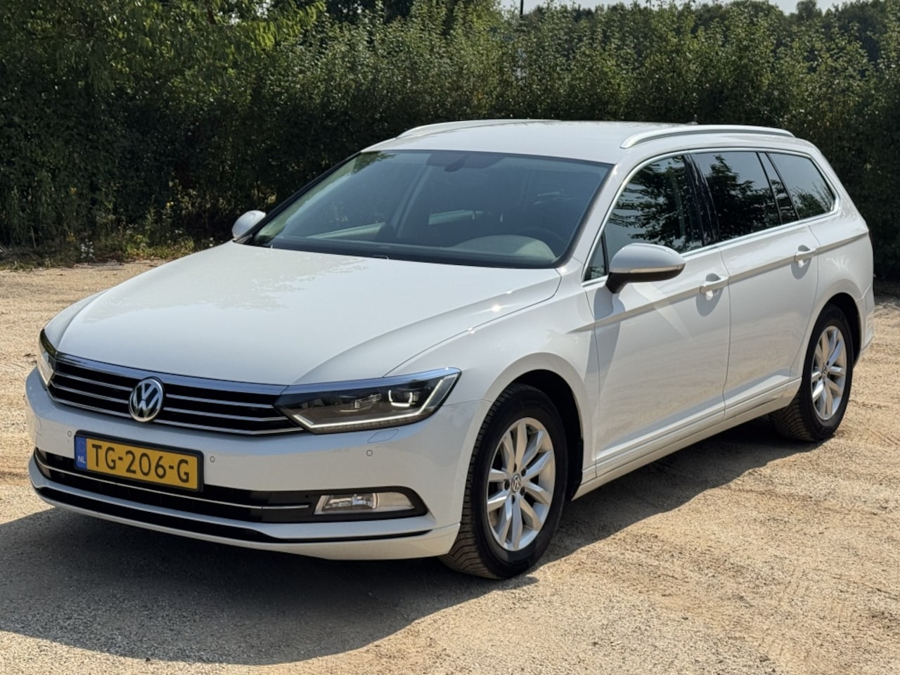 Volkswagen Passat Variant - 2.0 Tdi 150pk DSG Comfortline Business *NAVI/CLIMA - AutoWereld.nl