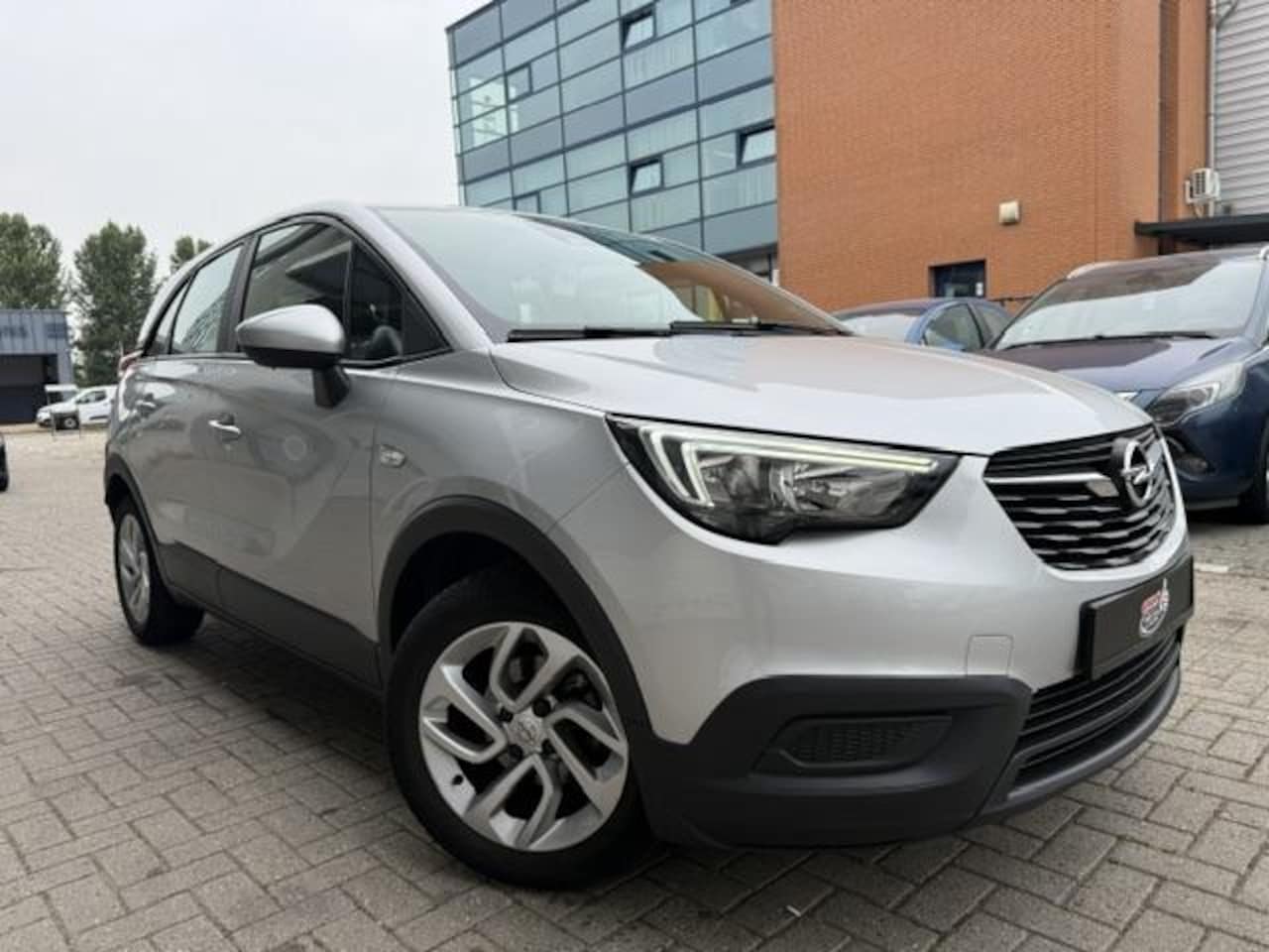 Opel Crossland X - 1.2 Benzine Lage km’s | Trekhaak | CarPlay - AutoWereld.nl