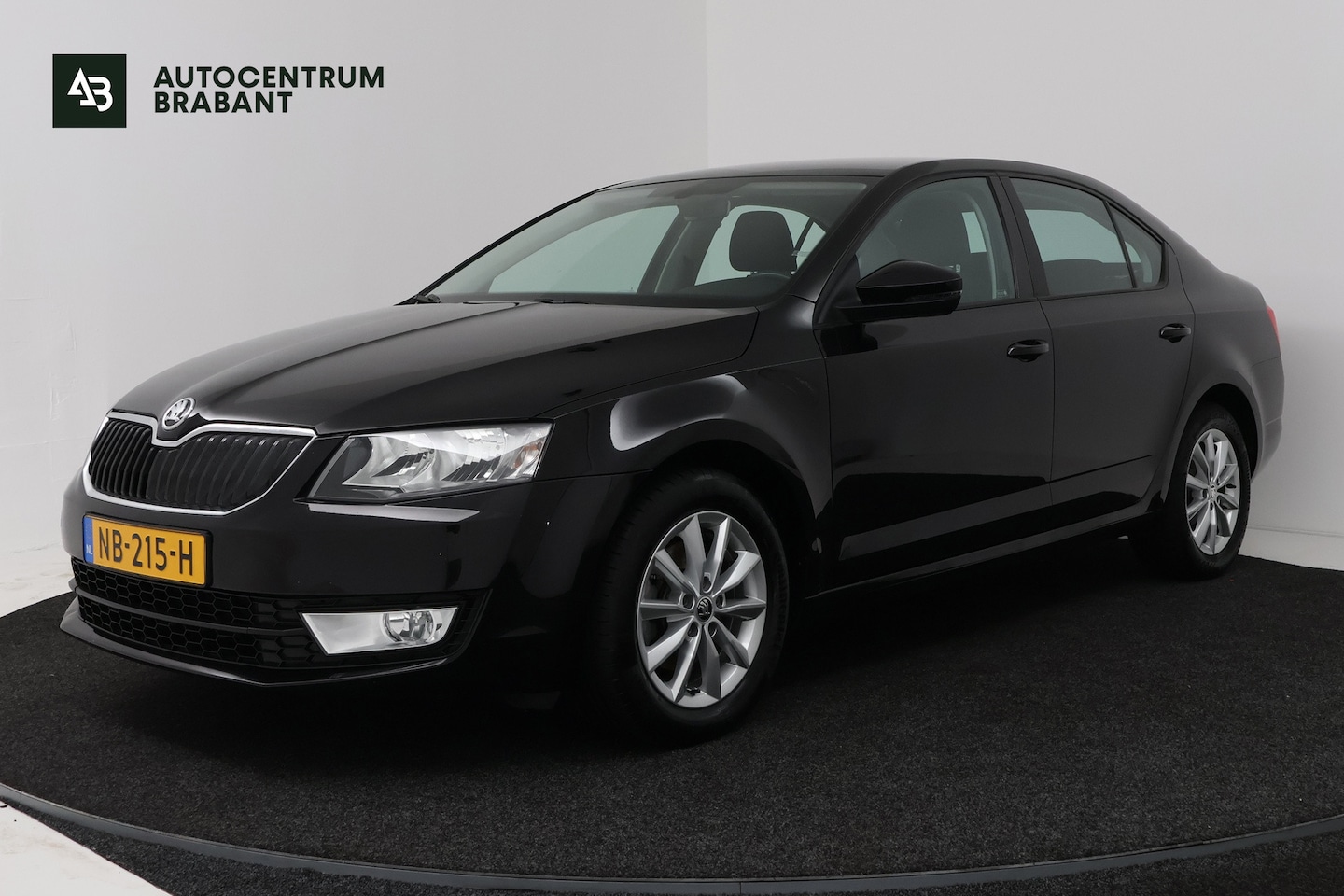 Skoda Octavia - 1.0 TSI Greentech Ambition Business (NAVIGATIE, PDC, TREKHAAK, CLIMA, GOED ONDERHOUDEN) - AutoWereld.nl