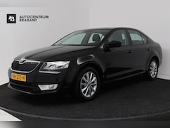 Skoda Octavia - 1.0 TSI Greentech Ambition Business (NAVIGATIE, PDC, TREKHAAK, CLIMA, GOED ONDERHOUDEN)