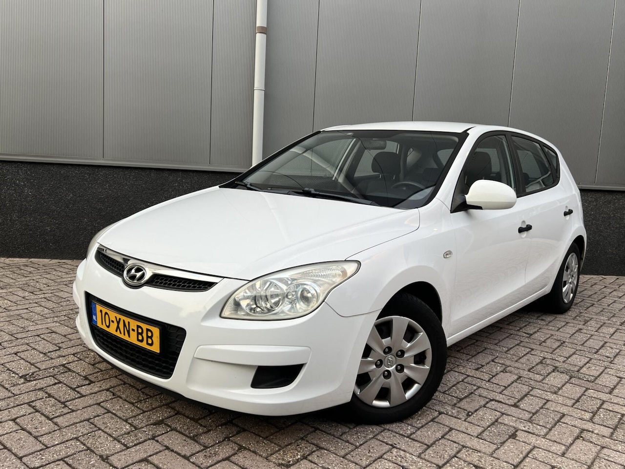 Hyundai i30 - 1.4i Active Cool 2e Eig Airco Nieuwe APK NAP - AutoWereld.nl