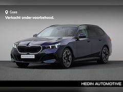 BMW 5-serie Touring - 550e xDrive | Stuurwielrand verwarmd | Adaptief onderstel professional | Trekhaak met elek