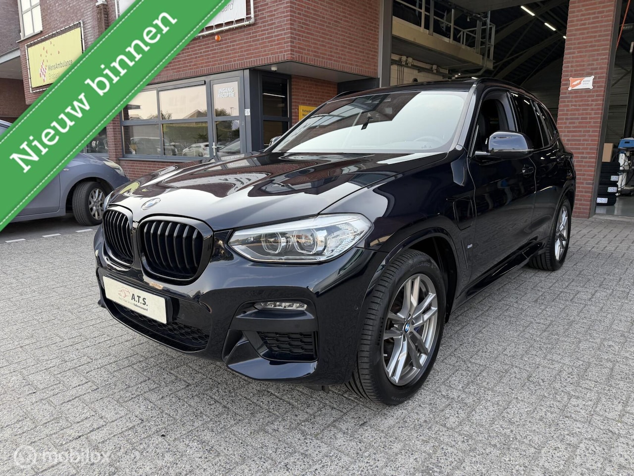 BMW X3 - xDrive30e High Executive M-PAKKET*PANO-DAK*TREKHAAK* - AutoWereld.nl