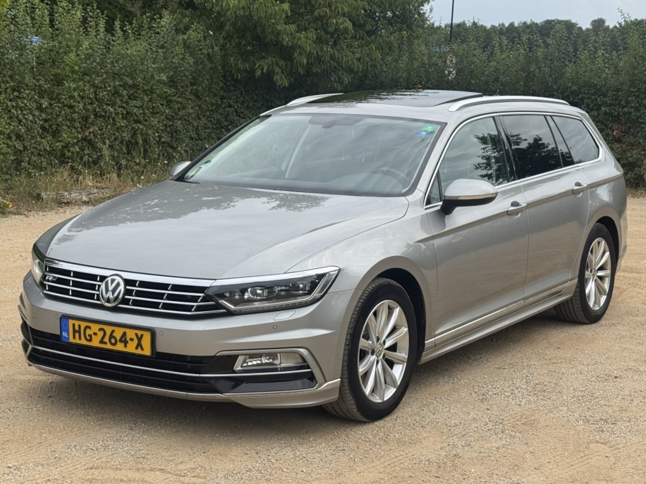 Volkswagen Passat Variant - 2.0 Tdi 190pk DSG Business Edition R *PANORAMA/LEDER/LED - AutoWereld.nl