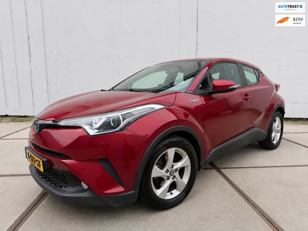 Toyota C-HR - 1.8 Hybrid Bi-Tone 1.8 Hybrid Bi-Tone - AutoWereld.nl