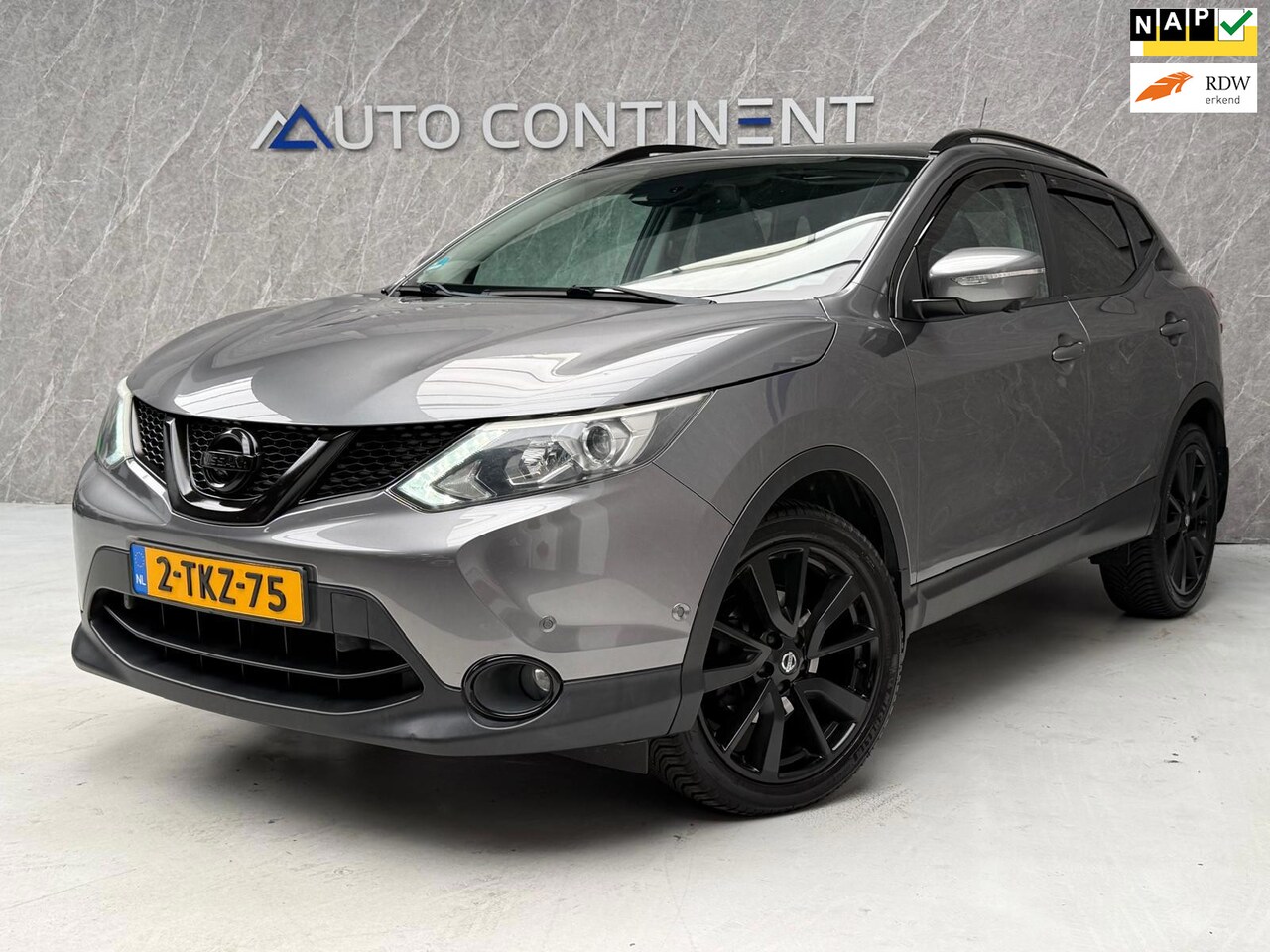 Nissan Qashqai - 1.2 Tekna / NAP / Onderhouden / Panoramadak / Leder / APK - AutoWereld.nl