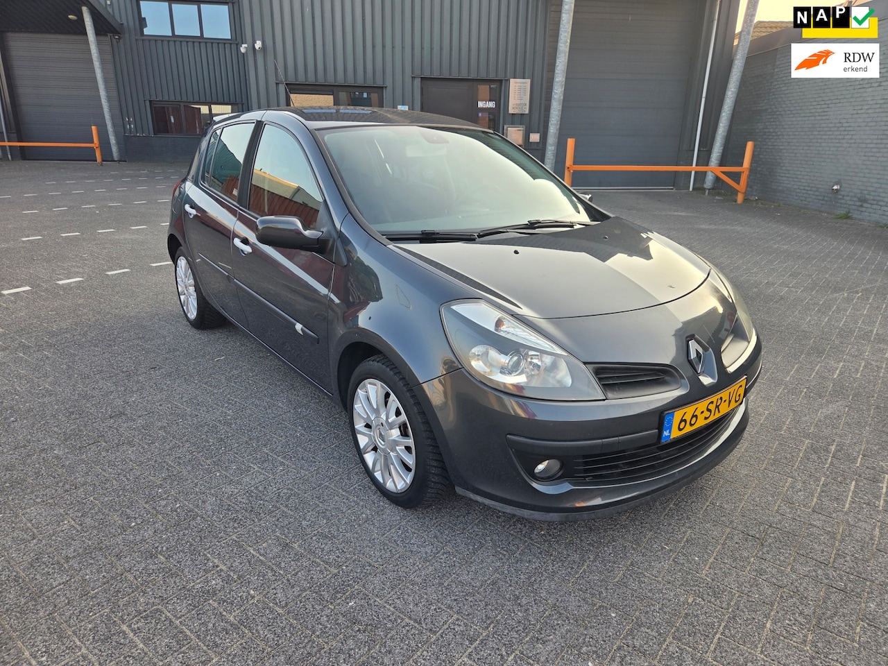 Renault Clio - 1.6-16V Dynamique Luxe Airco NAP! - AutoWereld.nl