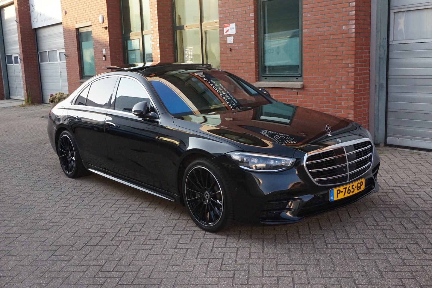 Mercedes-Benz S-klasse - 580 e AMG Line Pano, Burmester, Achteras - AutoWereld.nl