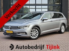 Volkswagen Passat Variant - 1.5 TSI 150PK Comfort Business Automaat | LED | Navi | Trekhaak | ACC | App-connect | Lane