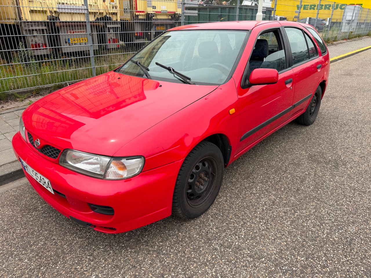 Nissan Almera - 1.4 sport 5drs Airco tel.+31641468730 - AutoWereld.nl