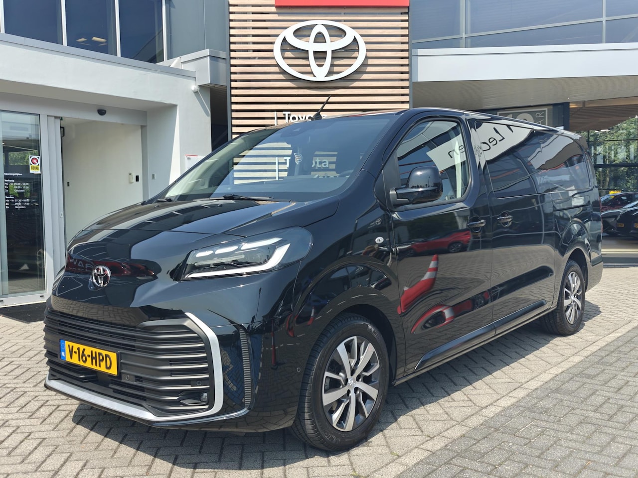 Toyota PROACE Long Worker - 2.0 D-4D L2D Professional DC NL-AUTO 1E EIGENAAR TREKHAAK STOELVERW PARK-SENSOREN CAMERA L - AutoWereld.nl
