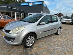 Renault Clio - 1.2-16V Special Rip Curl