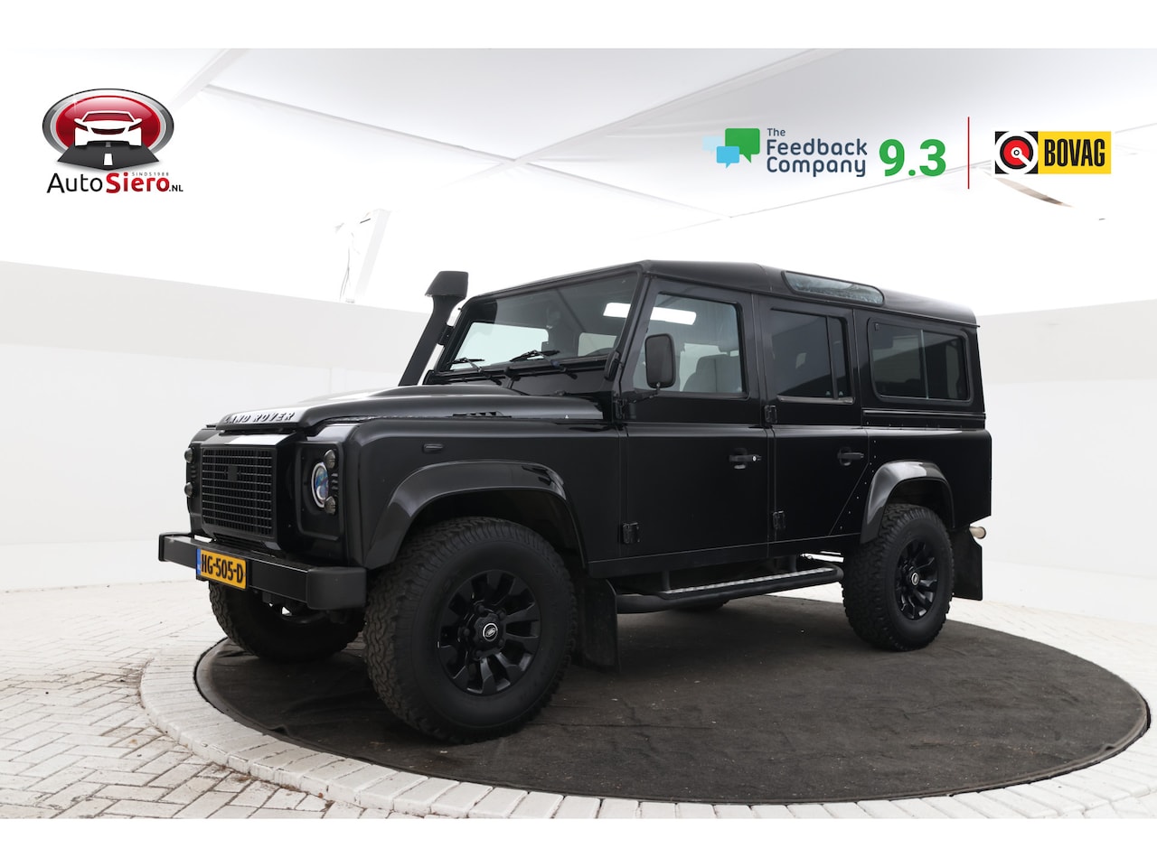 Land Rover Defender 110 - 2.4 TD SW XTech Full black! must see! - AutoWereld.nl