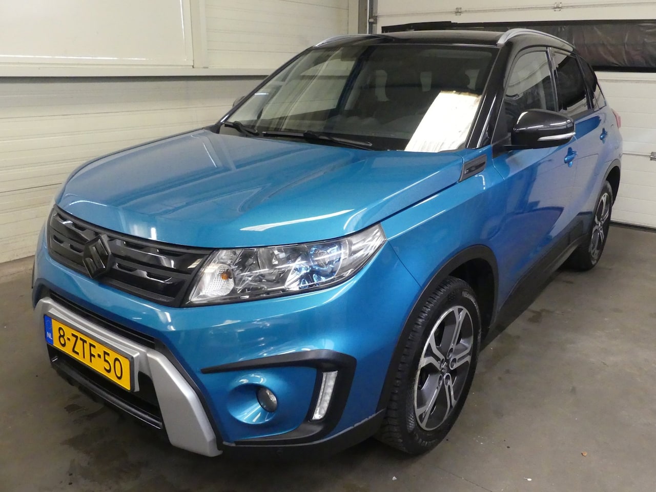Suzuki Vitara - 1.6 High Executive - Cruise control - Trekhaak - AutoWereld.nl