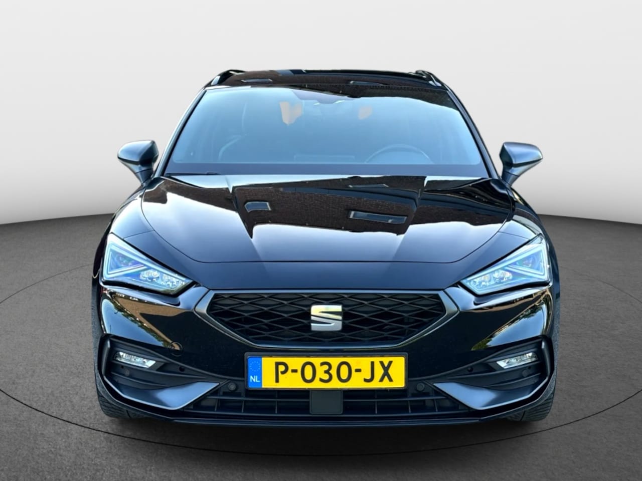 SEAT Leon Sportstourer - 1.0 eTSI FR Business Intense | Black optik | "Dynamic" velge Stationwagen | Automaat | Zij - AutoWereld.nl